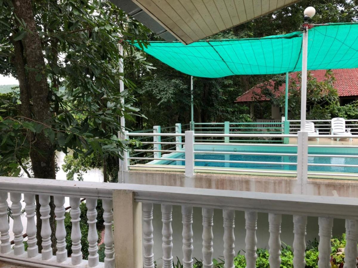 Saiyok River House Ban Huai Maenam Noi