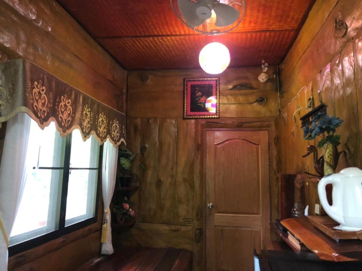 Station touristique Saiyok River House Ban Huai Maenam Noi
